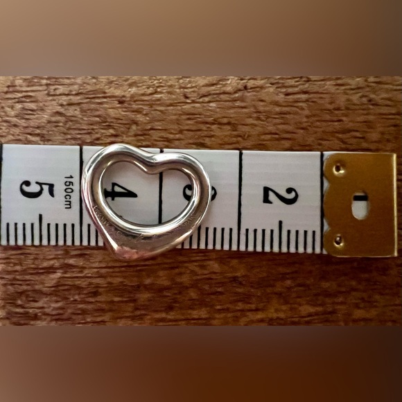 Tiffany & Co. Elsa Peretti Open Heart Pendant, Small Sterling Silver 16mm & Box - Picture 5 of 5